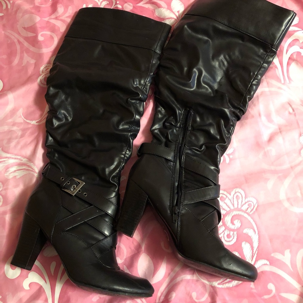 Black Guess knee boots